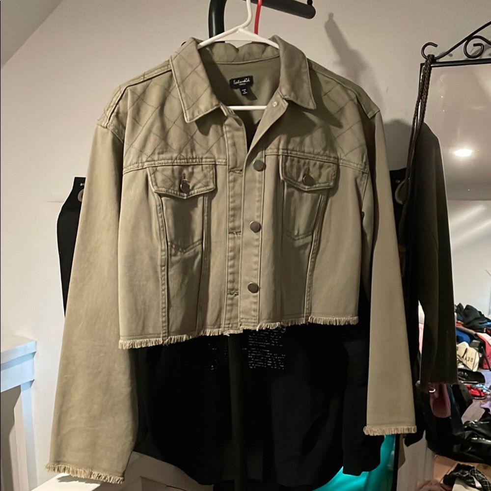 Women's Cropped Khaki Jacket